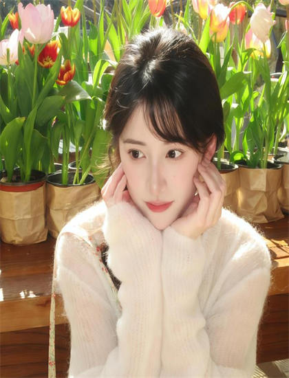 影视评论：《第一个周日》的艺术价值与娱乐性平衡